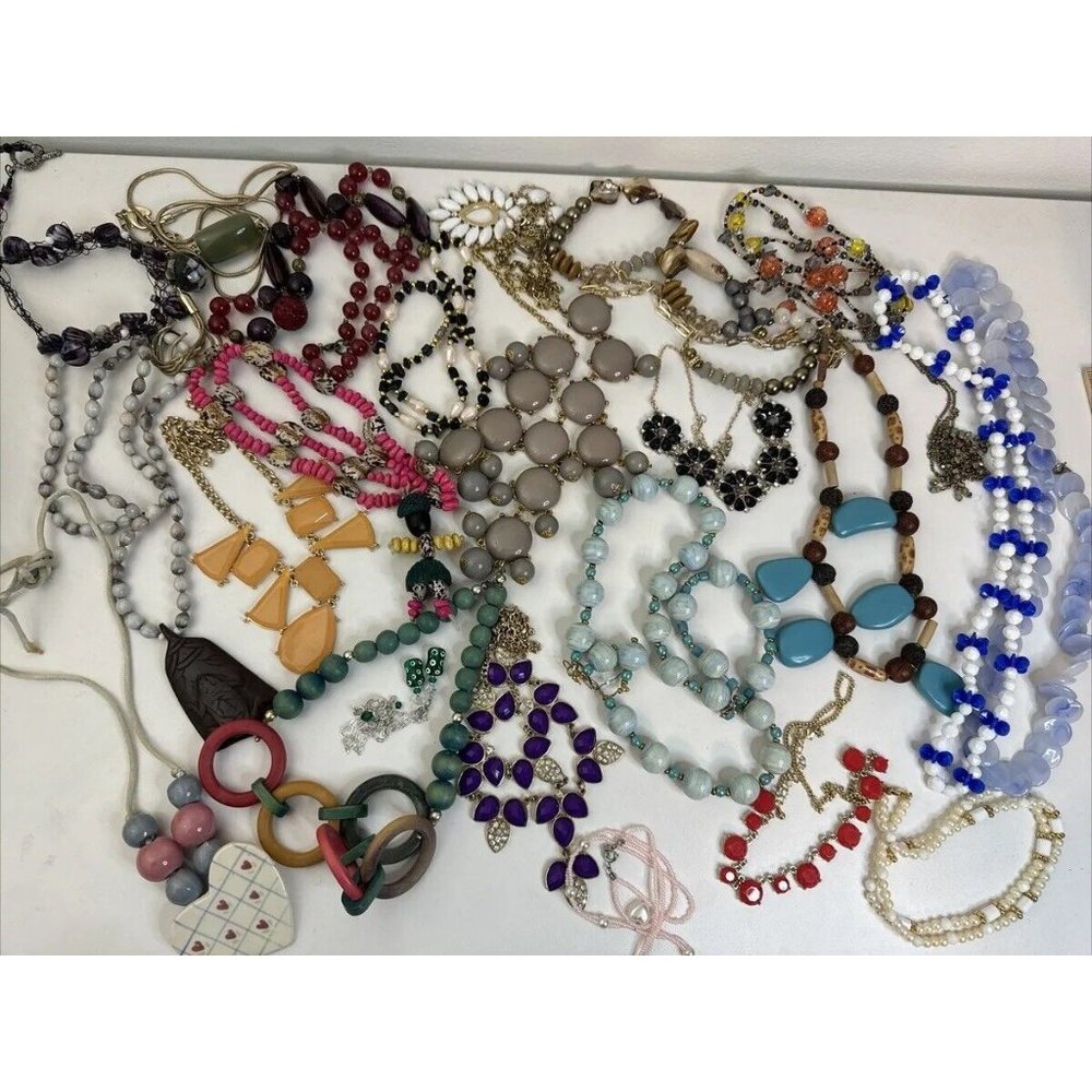 Lot of 24 Necklace Bead Chain Gold Silver Faux Pearl Rhinestone Glass Plastic